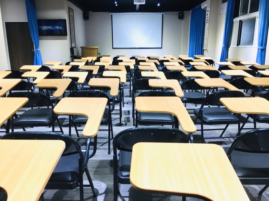台中文心森林公園站場地租借-兩百人教室 教室型