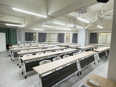 JR台中站前教室：8A教室-55人空間