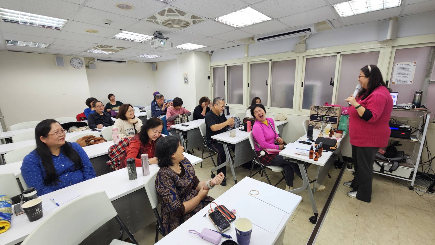 政府補助課程