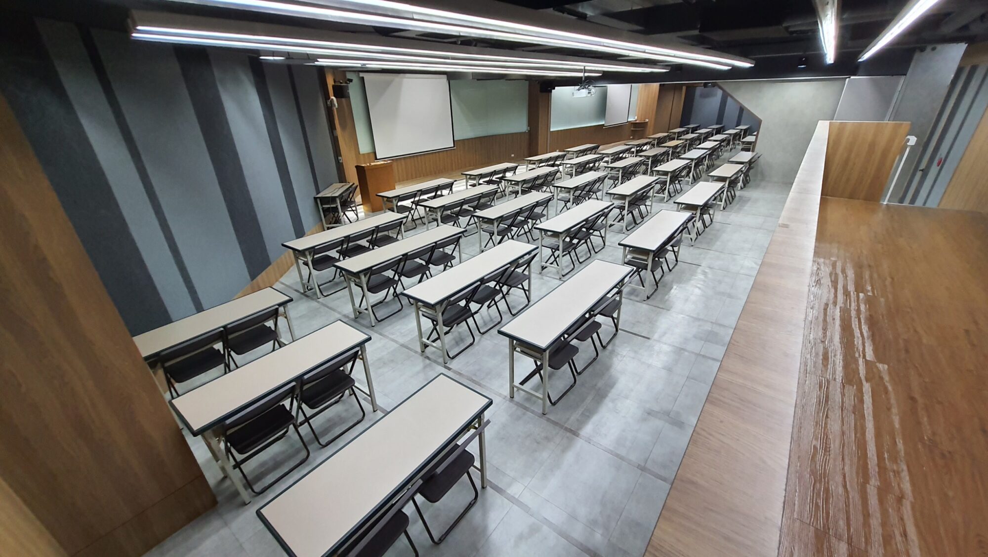 LINE_ALBUM_B1大+中_251228_5
