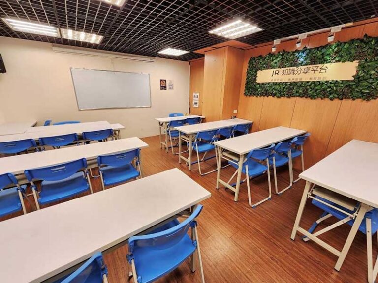 世界教室租借-C教室教室型20人